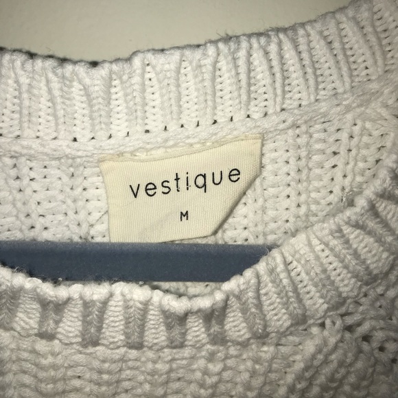 Vestique bell-sleeve sweater - Picture 2 of 3